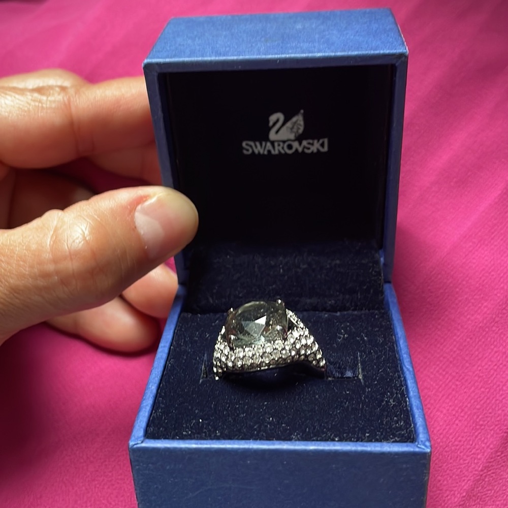 New! Swarovski ring - Picture 8 of 8